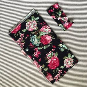 Swaddle and bow set